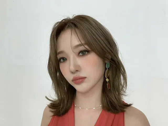 【t公式】fromis_9、[ #支線]雨の夏を締めくくるようにきますねもう少し秋が体感されるジジ🥴 #gam_sun_list
