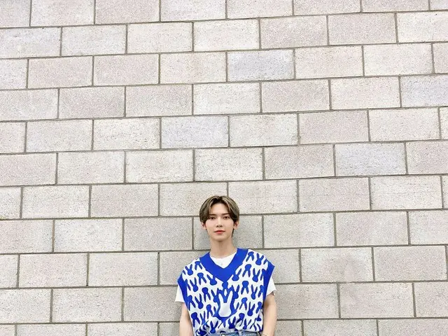【T公式】ATEEZ、[📷] SBS MTV「THE SHOW」のMC女子商業高校Behind Photo ⠀今日だけはATINYに言うのが愛してる毎日💕 