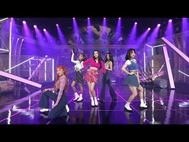 【t公式】RED VELVET、Red Velvet Red Velvet」Pose」Performance Stage inteRView vol.7：Que