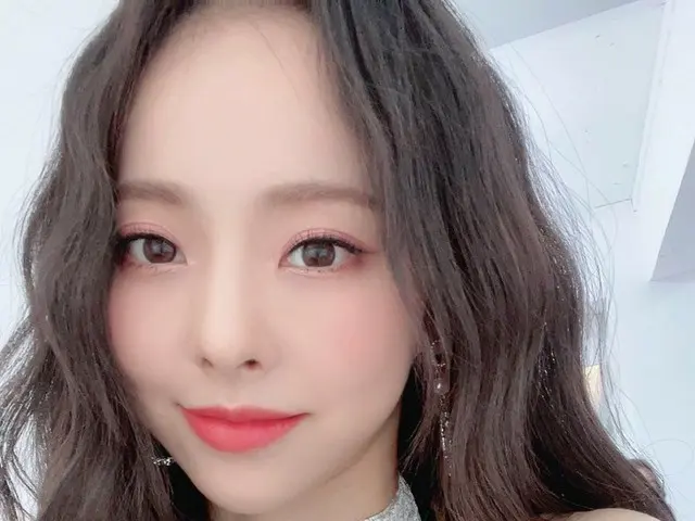 【t公式】今月の少女(Loona)、[ #ViVi】おもしろかっグラビア撮影日📸 #今月の少女(LOONA)#LOONA