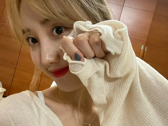 【t公式】Cherry Bullet、[ #ヘユン#HAEYOON]楽しい日曜日送信じゃルーレット☺️😌❤️ #CherryBullet #Cherry Bu