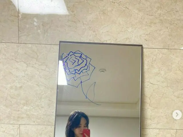 クォン・ミナ(元AOA)、腹部の傷跡がはっきり見える写真をSNSに掲載してファンが心配