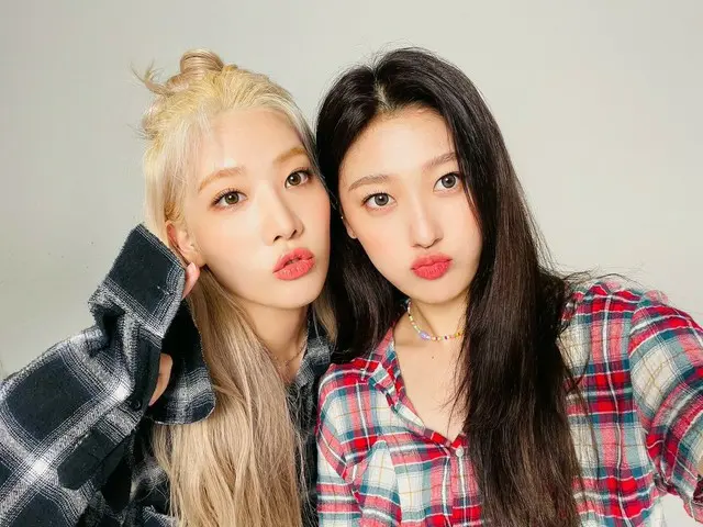【t公式】今月の少女(Loona)、[ #金立/ #KimLip]私たちオア書い末っ子オ区❤💜率直姉に嫉妬か？!!!!  #今月の少女(LOONA)#LOON