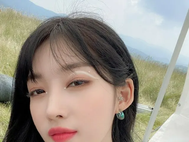 【t公式】EVERGLOW、[ #県]ムービー撮りながら昼間にしては本当に明るくてほんま目覚めを超え大変だったよ