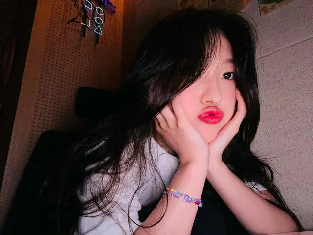 【t公式】今月の少女(Loona)、[ #Choerry]一人で遊んでOrbitに自慢する笑 #今月の少女(LOONA)#LOONA