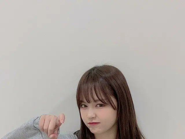 【t公式】EVERGLOW、[ #理由]フォーエバーが好きな今日のデイリールック✨
