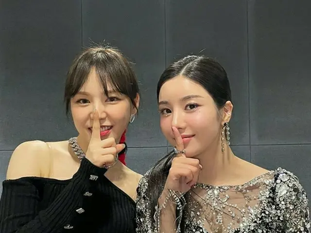 元IZ*ONEクォン・ウンビ、ウェンディ(Red Velvet)とのツーショット写真が話題