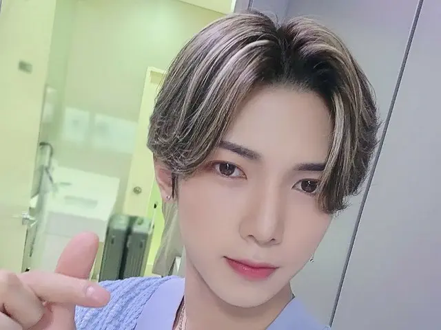 【T公式】ATEEZ、[📷] SBS MTV「THE SHOW」のMC女子商業高校Behind Photo ⠀暑い夏が通過、8月の最終日を見るだけで涼しくなる