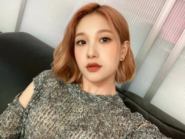 【t公式】fromis_9、[ #ソヨン] 12PMランチおいしいものを食べて、少しだけ待って！   #今日_プロムと_トークアンドトーク #fromis_9 