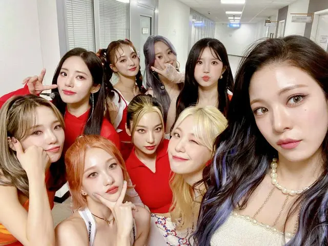 【t公式】fromis_9、[💌 #fromis_9]秋清涼#TalknTalkレッドオレンジフロムこれらします❤️🧡  #fromis_9 #fromis