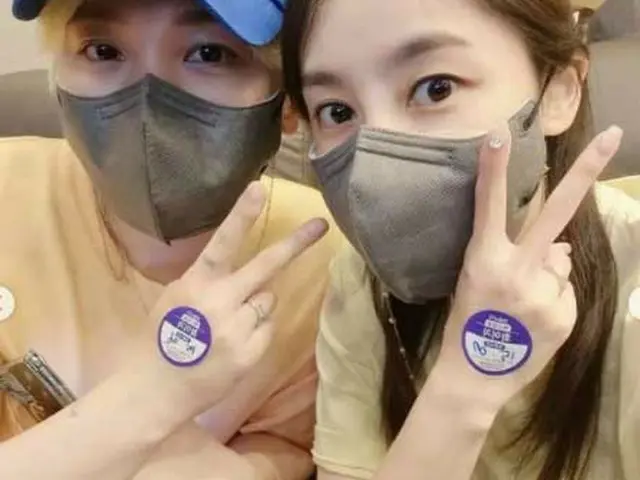 ソンミン(SUPER JUNIOR)_＆_女優キム・サウン_夫婦、新型コロナワクチン接種をSNSで報告