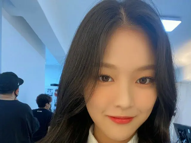 【t公式】今月の少女(Loona)、[#HyunJin] Orbitのために私の子ども時代公開！  #今月の少女(LOONA)#LOONA