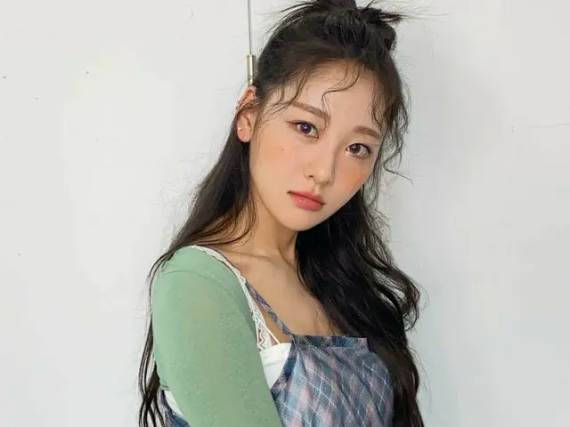 【t公式】今月の少女(Loona)、[ #イブ/ #Yves]ビッグイシュー2ブ2弾✌️🍎  #今月の少女(LOONA)#LOONA