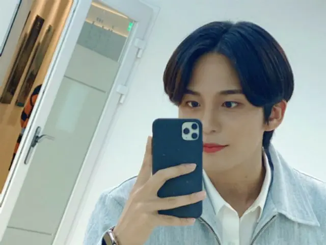 【T公式】ATEEZ、[ #ジョンホ】今日一日も苦労ヘトオヨ😊 #ATEEZ #ATEEZ