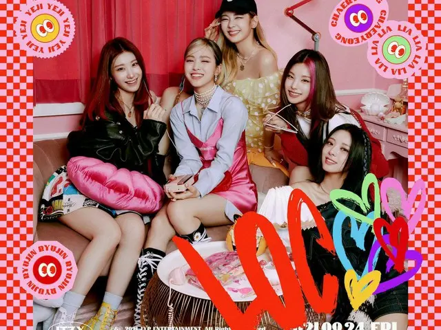 【t公式】ITZY、初のフルアルバム<CRAZY IN LOVE>フォトブックプレビュー公開！ TITLE TRACK 「LOCO」 2021.09.24 FR