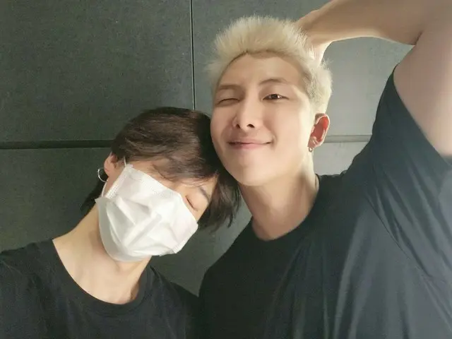 【d公式big】RT BTS_twt：型が存在する毎日が誕生日イプニダン#JIMIN #RM  #モニターの誕生日あインターコネクトᄏ