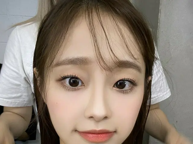 【t公式】今月の少女(Loona)、[ #中央/ #Chuu]🐰が選んくれた写真💗💕💖  #今月の少女(LOONA)#LOONA