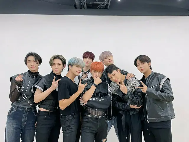 【T公式】ATEEZ、[📷] TODAY ATEEZ ⠀ ATINYと「Deja Vu」の最初のファンサイン会も無事完了✌明日もATEEZから逃れることができ
