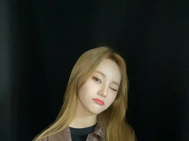 【t公式】今月の少女(Loona)、[ #率直/ #JinSoul](マイ角度から外れ区たい,,クク,,🥺)  #今月の少女(LOONA)#LOONA