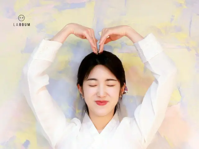 【t公式】LABOUM、[ #ジエン]連休最終日までLABOUMと幸せ希望と韓服かなんてきました🌸 #LABOUM #LABOUM #秋夕