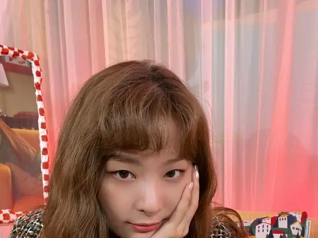 【t公式】RED VELVET、今日楽しかったパパ赤い夜🍍 ✌🐻✌  #スルギ#SEULGI  #英知家 #スルギzip #Red Velvet #RedV