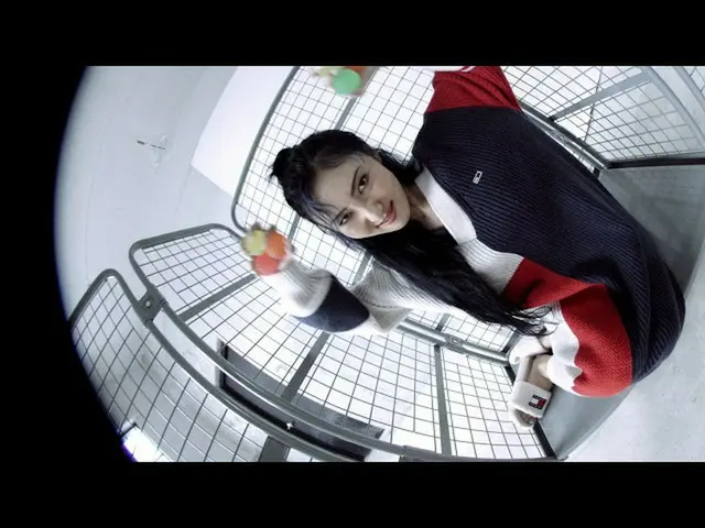 【t公式】MAMAMOO、[ #ファサ] We say Hwa-sa X TOMMY JEANS #MAMAMOO #HwaSa #TOMMYJEANS  