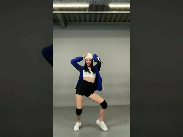【公式】ITZY、 #ITZY #LOCOChallenge #CrownDance #クラウンダンス#YUNA #ユナ#CRAZYINLOVE #LOCO #