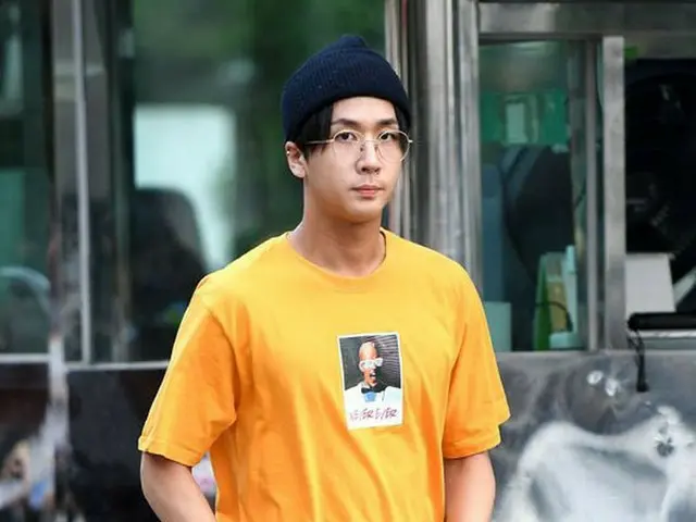 VIXX Ravi、出勤中。