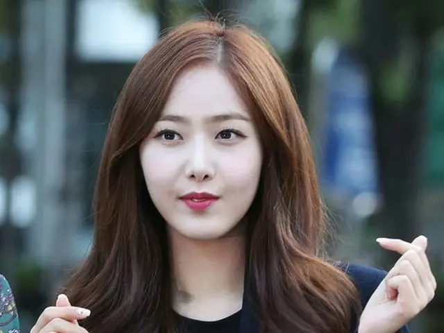 GFRIEND、出勤中。