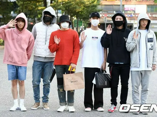 B.A.P、出勤中。