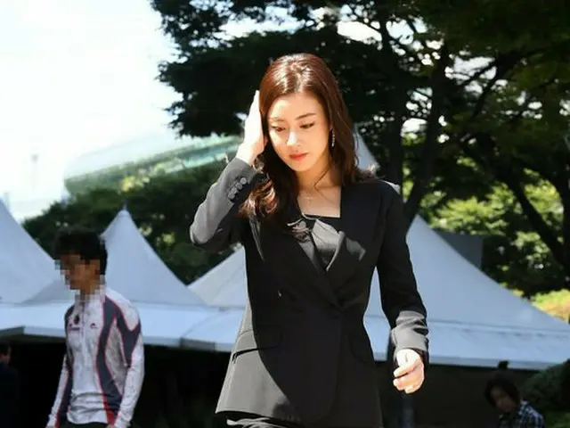 女優カン・ソラ、ブランド「VULGARI」フォト 行事に参加中。