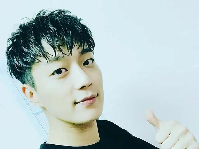 Highlight ドゥジュン、SNS更新。