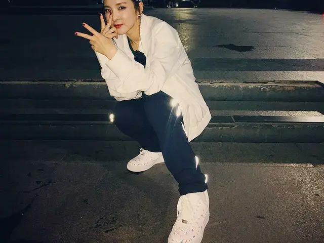 2NE1 出身DARA、SNS更新。