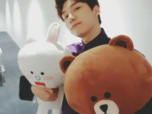 【eJT公式】VIXX、 ぬいぐるみを持った男の余裕。