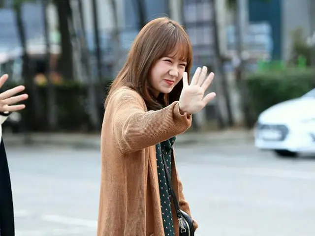 Weki Meki ユジョン、出勤中。