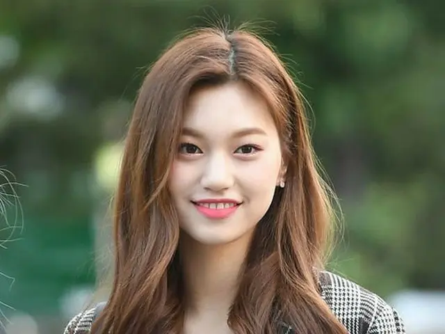 I.O.I 出身Weki Meki ドヨン、出勤中。