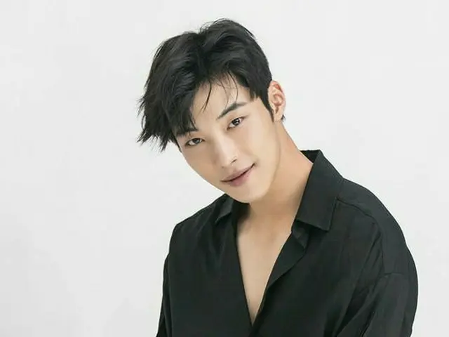 俳優ウ・ドファン、画報公開。