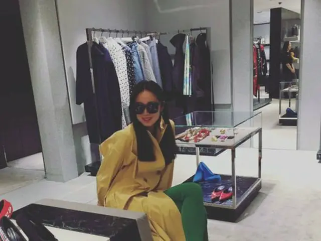 女優コン・ヒョジン、SNS更新。