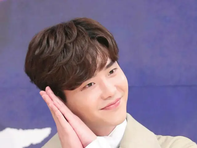 俳優イ・ジョンソク、自身がMiss A スジと主演するSBS水木ドラマ「あなたが眠っている間に」のOSTを歌った。