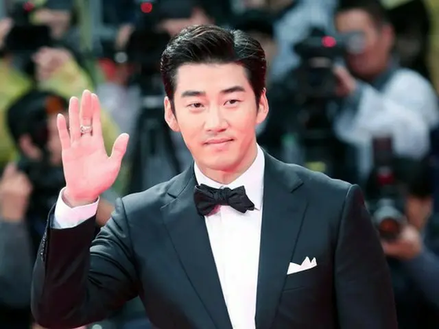 god 出身俳優ユン・ゲサン、「第22回釜山国際映画祭」レッドカーペットに登場。