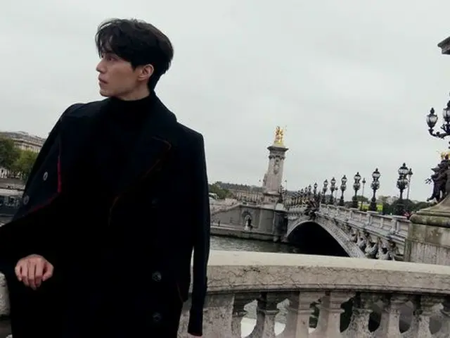 俳優イ・ドンウク、パリでの密着映像公開。
