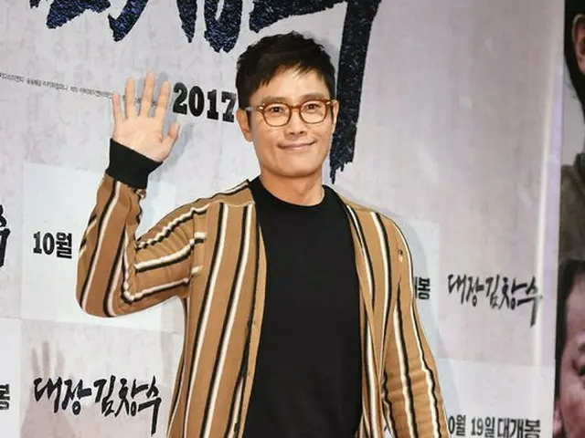 俳優イ・ビョンホン、映画「隊長キム・チャンス」のVIP試写会に出席。