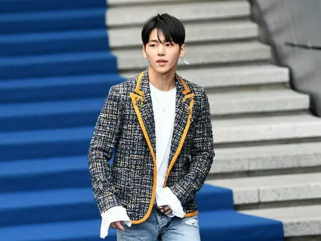 MYNAME インス、CARUSOファッションショーに出席。