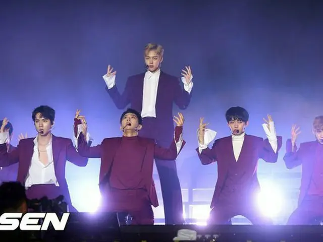 JBJ、デビューミニアルバム「Fantasy」のショーケース開催。