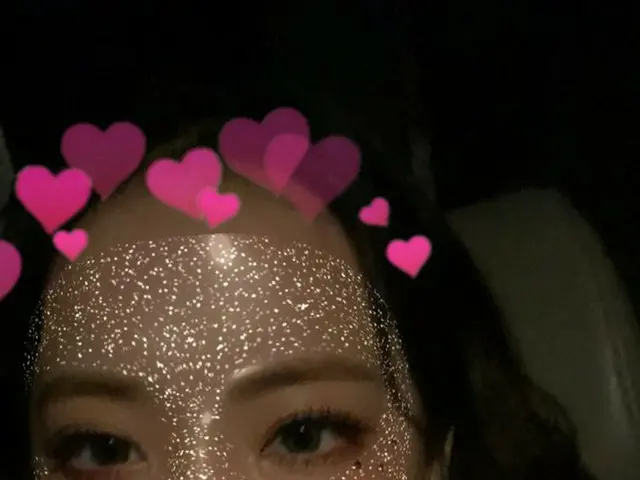 【t公式】今月の少女(Loona)、[ #ViVi】フラフープ〜衣装ほど果汁ワンピース🍓🍓🍓  #今月の少女(LOONA)#LOONA