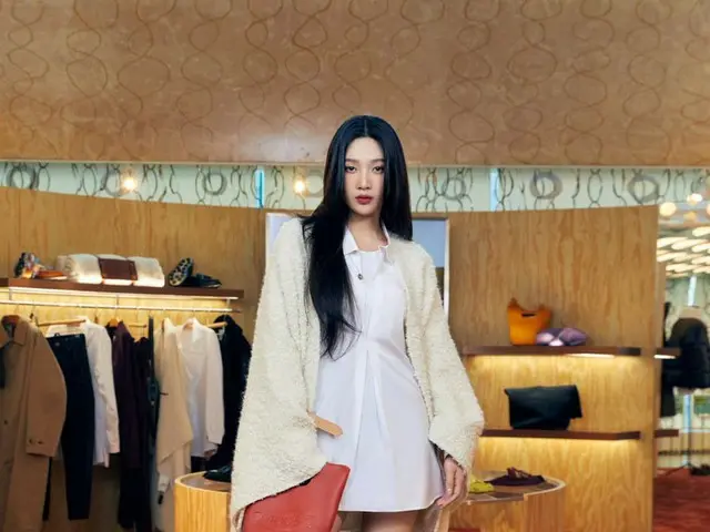 【t公式】RED VELVET、JOY visit TOD'S pop-up store in 10 Corso Como (With Hender Schem