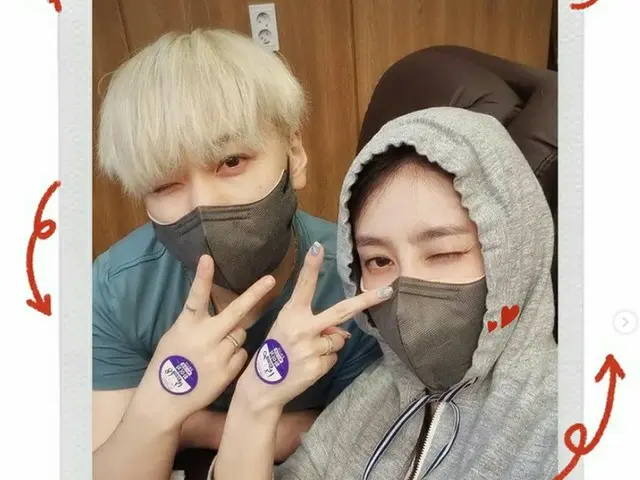 ソンミン(SUPER JUNIOR)_＆_キム・サウン_夫妻、2回目のワクチン接種記念写真を公開