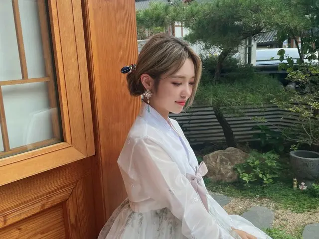 【t公式】fromis_9、[ #支線]隠し写真と今日のお勧めの曲天気が涼しくハニ窓オープンですね🌬️ #gam_sun_list