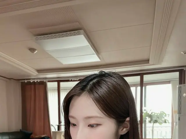 【t公式】今月の少女(Loona)、[ #ハスル/ #HaSeul]セルカなかっ撮るといとこお姉さんとお母さんが撮ってくれたサーディン....  #今月の少女(