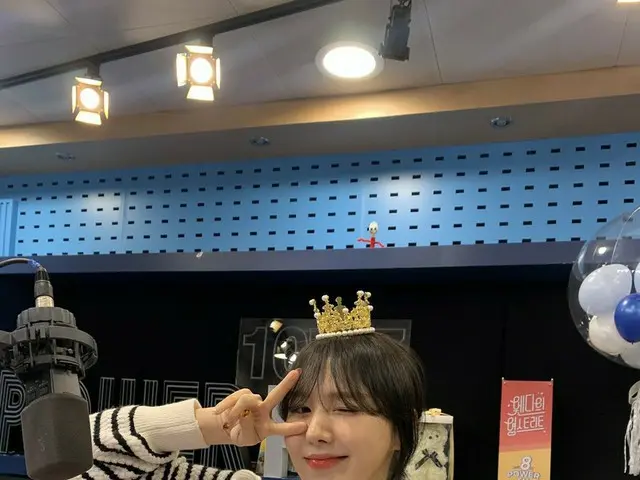 【t公式】RED VELVET、👑今日のQueeeeeeeeenと一緒ヤング見よ👑女王様見よれるとっとと行こう🏃♀️  #ウェンディ#WENDY #ワンデ